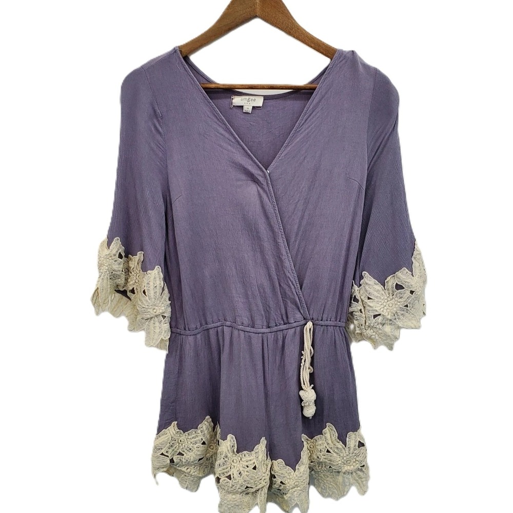 Umgee Womens Floral Lace Trim Lavender Cream V-Neck Romper Shorts Size M Tassel